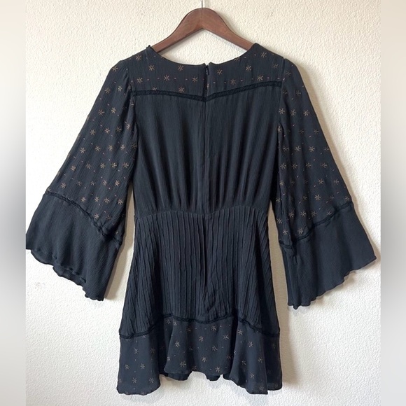 Stevie May Black Star M Embroidered Boho Mini Dress Bell Sleeve Celestial - Picture 2 of 8
